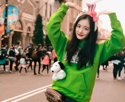 娱乐吃瓜壁纸图片可爱女,可爱女生娱乐吃瓜壁纸,带你领略青春活力 第3张 娱乐吃瓜壁纸图片可爱女,可爱女生娱乐吃瓜壁纸,带你领略青春活力 第3张